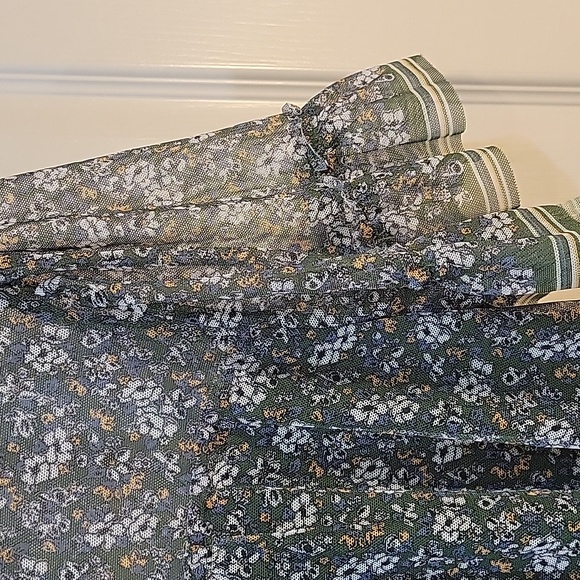 Max Studio Knit Mesh top Size:Large - Picture 9 of 10